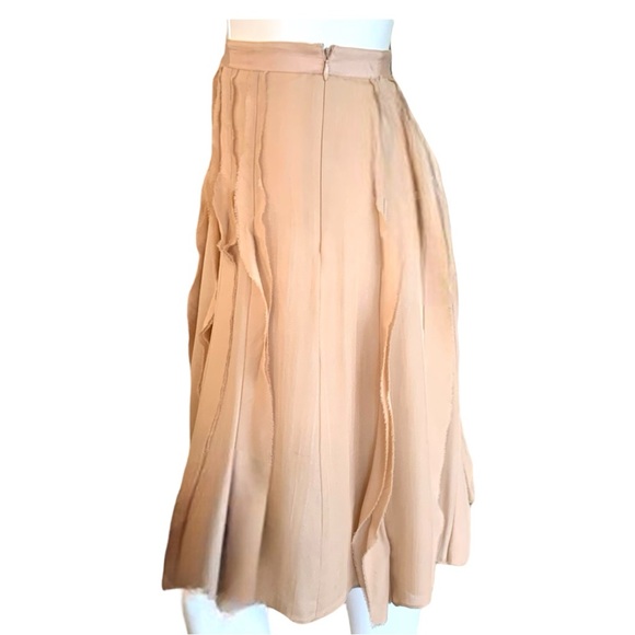 ANN TAYLOR RAW SEAM EDGE FIT & FLARE SKIRT. WOMEN’S SIZE 6 - Picture 4 of 7